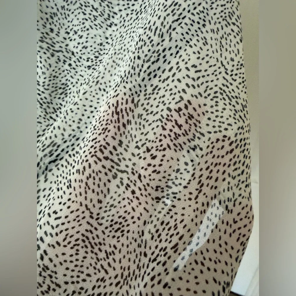 Elegant Gray Women's Silk Scarf